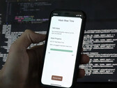 Il minuscolo sensore FaceBit può monitorare se indossi correttamente la tua maschera N95 gratuita a una frazione del prezzo di una maschera intelligente
