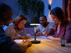 Il lancio della lampada Philips Hue Go è stato rinviato all'inizio del prossimo anno. (Fonte: Signify)