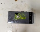 Almeno due Pixel 6a hanno preso fuoco nell'ultimo mese. (Fonte: utente Reddit u/zaliver)