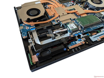 Gigabyte A7 X1 - slot da 2,5 pollici, modulo WLAN