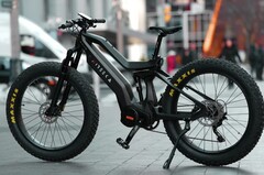La Nireeka Mega eMTB ha un motore Bafang da 1500W. (Fonte: Indiegogo)