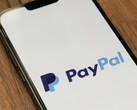 Gli utenti di PayPal (logo nella foto) possono ora effettuare pagamenti istantanei tramite ChatGPT (Fonte immagine: Marques Thomas - Unsplash)