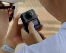 Osmo 360 supporta i gesti del touchscreen per scorrere i filmati e navigare nella sua interfaccia utente, tra gli altri usi. (Fonte immagine: via Igor Bogdanov)