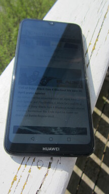 Utilizzo dell'Huawei Y7 2019 all'aperto