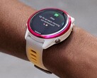 Gli ultimi smartwatch Forerunner di Garmin (nella foto il Forerunner 570) ricevono la versione 15.52 del software. (Fonte: Garmin)