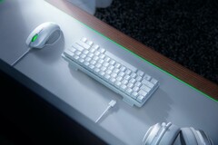 L&#039;Huntsman Mini è disponibile in bianco e nero con illuminazione RGB. (Fonte dell&#039;immagine: Razer)