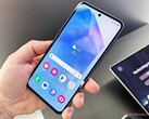 Samsung Galaxy A55 5G può installare gli aggiornamenti in background. (Immagine: Notebookcheck)