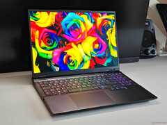 XMG Fusion 16 (M25) (fonte: Notebookcheck)