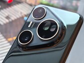 Prima recensione, molte foto e primi test della fotocamera di Huawei Pura 80 Ultra, compresi i confronti con iPhone 16 Pro Max, Vivo X200 Ultra e Oppo Find X8 Ultra. (Fonte immagine: Weibo)