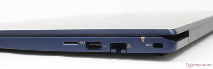 A destra: Lettore MicroSD, USB-A 3.2, Gigabit RJ-45, lucchetto Kensington