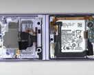 Il Galaxy Z Flip 3 ha ricevuto il suo primo teardown. (Fonte: PBK Reviews)