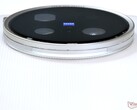La fotocamera Zeiss del successore Vivo X200 Ultra nel 2026 sarà la prima e l'unica con un gruppo doppio da 200 megapixel. (Fonte: Notebookcheck)