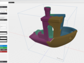 3D slicer strumento di stampa 3D gratuito per piccole stampanti con un Benchy in mostra