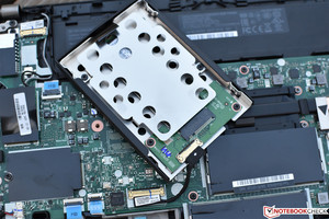 SSD interno, con un adattatore per drive bay da 2.5"