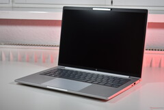 L&#039;HP EliteBook 8 G1a 14 (fonte: Benjamin Herzig/Notebookcheck)