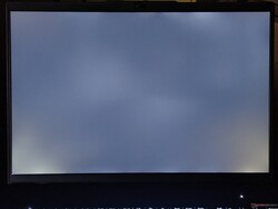 Sanguinamento della retroilluminazione (qui mostrato migliorato)