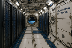Red Hat e Axiom Space hanno messo un centro dati in orbita bassa (Fonte immagine: Generato con OpenAI) 