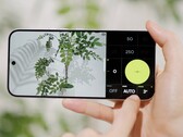 La nuova app per la fotocamera di VWFNDR promette foto incontaminate.