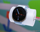 Samsung Galaxy Watch 9 da 41 mm con cinturino bianco (nella foto)
