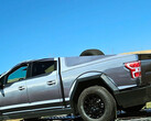 Cybertruck gioca a travestirsi da ICE F-150 (immagine: Greggertruck)