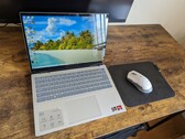 Recensione del convertibile 2-in-1 Dell Inspiron 14 7435: Ryzen 5 7530U per utenti che vogliono spendere poco