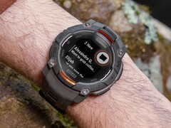 Gli smartwatch Garmin della serie Instinct 3 (nella foto) stanno ricevendo la versione beta 10.26. (Fonte: Garmin)