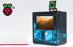 Pironman 5 Pro Max è un PC a torre con touchscreen da 4,3 pollici, supporto per la fotocamera e doppi altoparlanti stereo