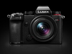 La Lumix S5D è attualmente una delle fotocamere full-frame meno costose sul mercato