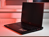 computer portatili da 18 pollici: Questa categoria non dovrebbe essere riservata solo ai giochi e ai dispositivi come MSI Raider A18, nella foto: MSI Raider A18 (fonte: Benjamin Herzig/Notebookcheck)