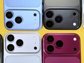 I modelli di design di iPhone 18 Pro trapelati mostrano nuovi colori.