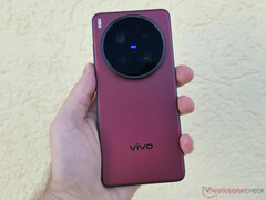 Vivo X200 Ultra ha ottenuto nuovi miglioramenti della fotocamera per il secondo mese consecutivo. (Fonte: Notebookcheck)