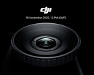 Il primo teaser ufficiale di DJI sembra mostrare l'Osmo Action 6 che guarda in alto verso la sua fotocamera ad apertura variabile con un display frontale sul lato sinistro. (Fonte: DJI)