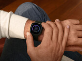 Il Fitbit Sense e Versa 3 sono ora idonei per Fitbit OS 5.3. (Fonte immagine: Fitbit)