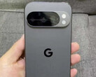 Un presunto sguardo ad un prototipo di Google Pixel 10 Pro. (Fonte immagine: via Mystic Leaks)
