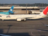 Aereo della Japan Airlines all'aeroporto di Tokyo. (Fonte immagine: aeroprints.com, CC BY-SA 3.0, via Wikimedia Commons)