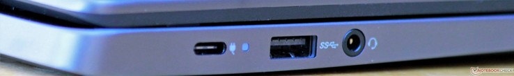 Lato Destro: USB 3.1 Gen 1 Type-C/power delivery, USB 3.0 Type-A, jack cuffie
