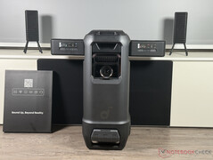 La fornitura comprende quattro altoparlanti esterni,...