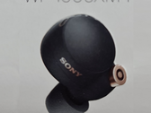 Il WF-1000XM4 sembra più ergonomico del suo predecessore. (Fonte: The Walkman Blog)