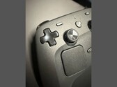 Un'immagine ravvicinata del nuovo Steam Controller di Valve