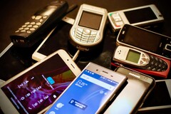 Gli smartphone economici stanno diventando sempre meno redditizi per le aziende a causa dell’aumento dei costi dei componenti.