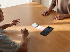 Anker Soundcore Work (nella foto) supporta la sintesi AI e può identificare automaticamente più altoparlanti. (Fonte: Anker Soundcore)