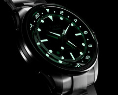 L’Atelier GMT Première M1a riduce le dimensioni del modello GMT della collezione a 38 mm, rispetto alla cassa da 40 mm del GMT24 M1a.