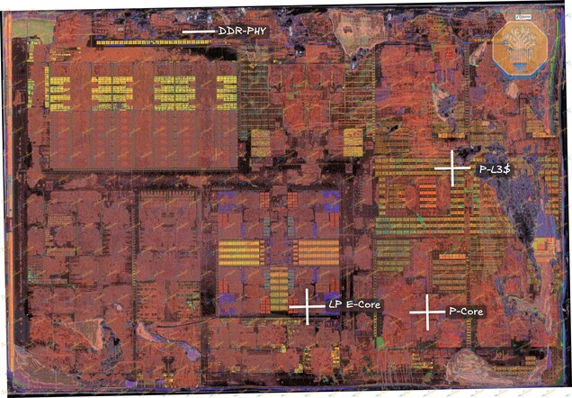 Il modulo di elaborazione 18A Panther Lake di Intel, con core della CPU, cache e interfacce di memoria.