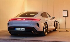 Porsche abbandona l'idea di includere i finti cambi nelle offerte EV. (Fonte: Porsche)