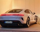 Porsche abbandona l'idea di includere i finti cambi nelle offerte EV. (Fonte: Porsche)