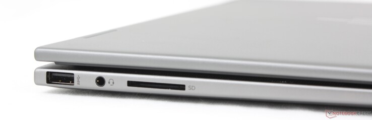 Sinistra: USB-A 10 (10 Gbps), cuffie da 3,5 mm, lettore di schede SD