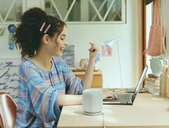 Il nuovo altoparlante di Sony è dotato di una pratica cinghia per il trasporto. (Fonte: Sony)