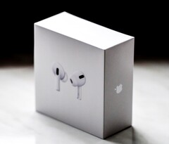 Apple Gli AirPods saranno presto in grado di controllare la fotocamera dell&#039;iPhone e di mettere in pausa la musica quando gli utenti si addormentano. (Fonte: Vasil Korzh)