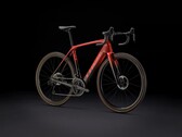 La Trek Domane+ SL è dotata di un telaio in carbonio