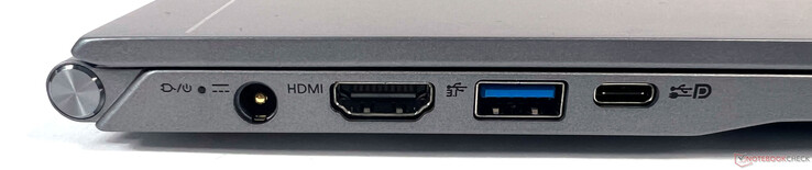 A sinistra: 1x alimentazione, 1x HDMI 2.0 (con HDCP), 1x USB 3.2 Gen 1 (Type-A), 1x Thunderbolt 4 (Type-C) con USB 4, DP, PD e ricarica
